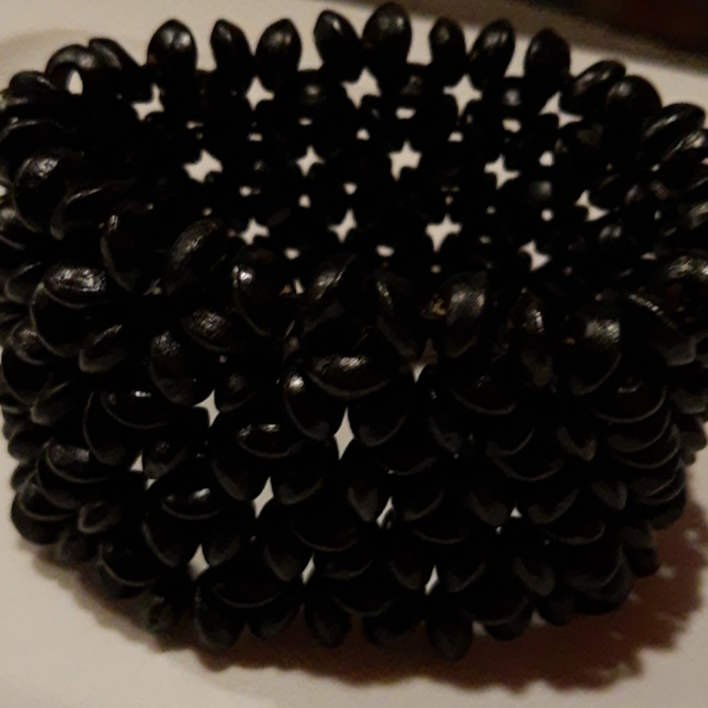 Black bead stretch bracelet